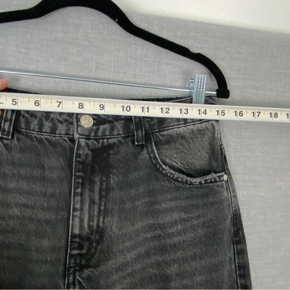 Zara Relaxed Fit High Rise Jeans Sz 8 Mom Jeans 100% cotton - Picture 9 of 12